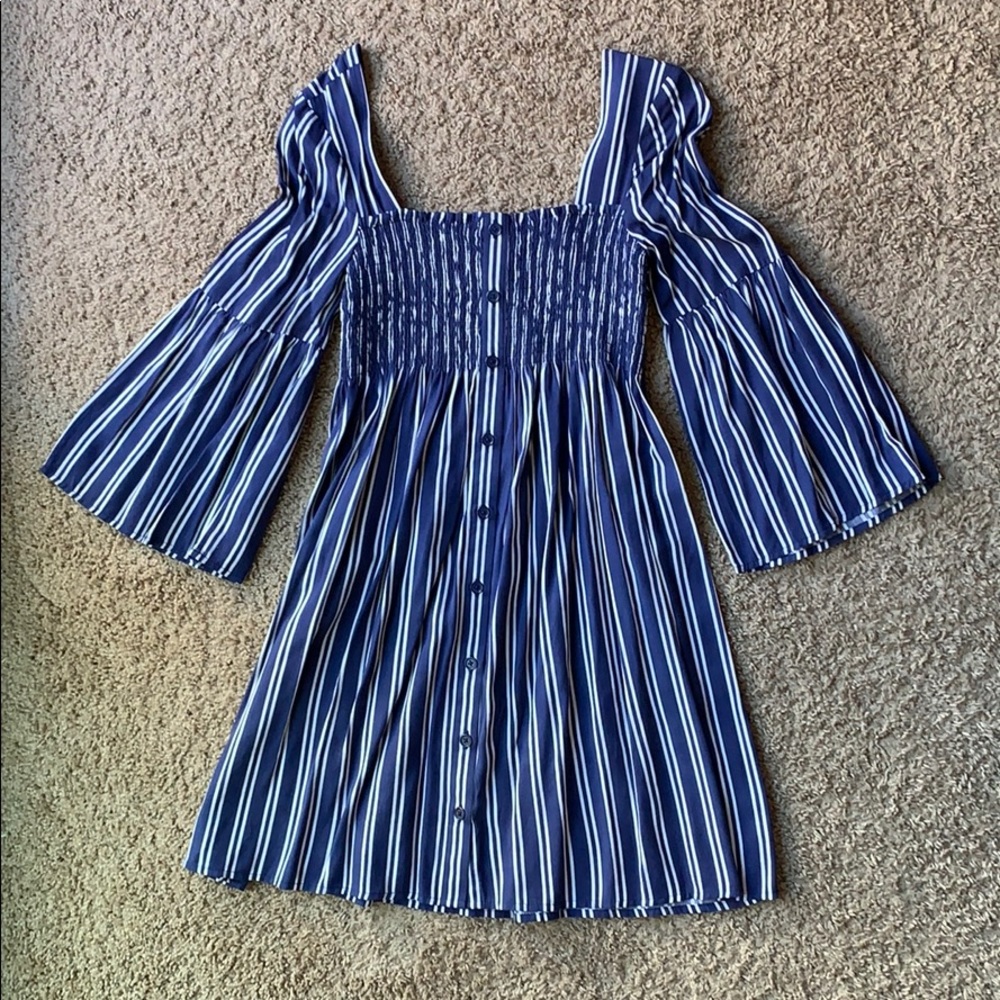 JACK by bb Dakota Bell sleeve mini dress